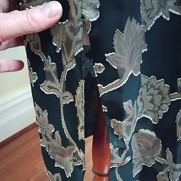 Semi-sheer button-up tunic top - Picture 5 of 8